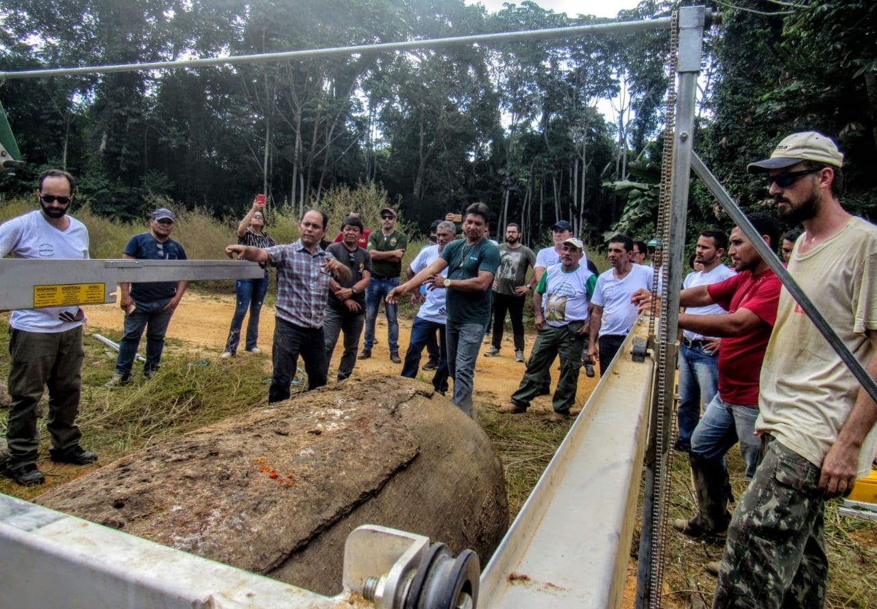 Demonstração do uso de serraria portátil, Flota do Antimary, Sena Madureira