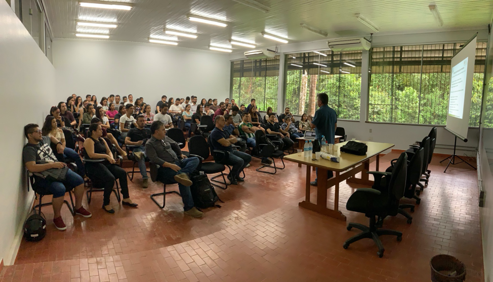 Seminário para comunidade acadêmica