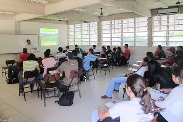 Pesquisador da Embrapa fala sobre extensão rural para acadêmicos da Ufac