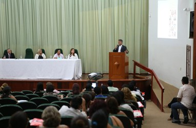 Políticas de educação inclusiva são discutidas em seminário na Ufac
