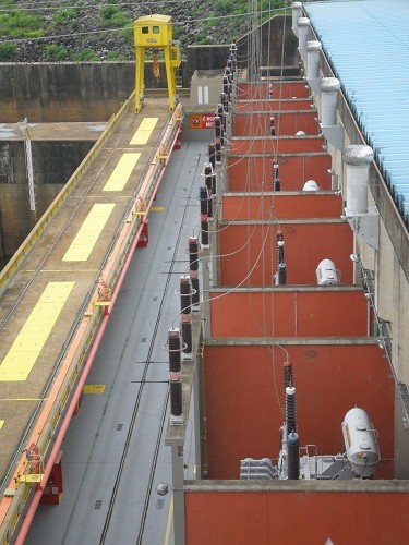 Alunos da Ufac realizam visita técnica em Usina Hidrelétrica