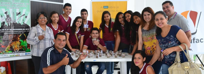 Alunos do CAp lançam livros durante a III Feira Estadual de Ciências da Natureza do Acre 