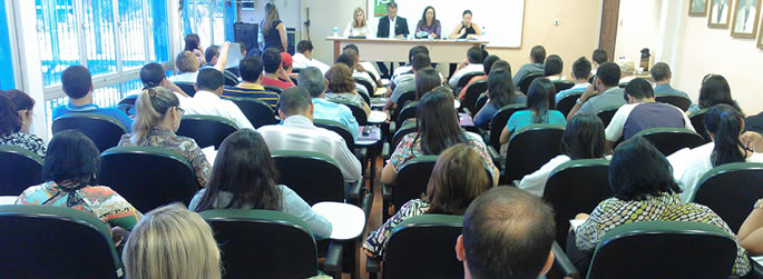 Consu da Ufac empossa 81 conselheiros