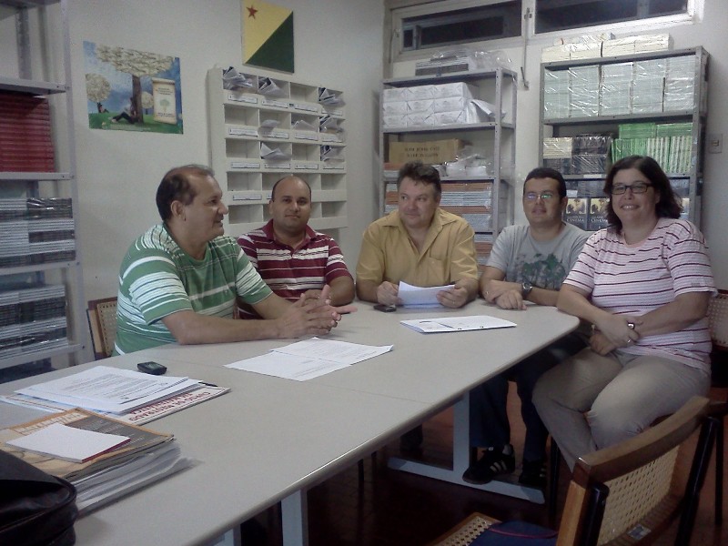 Criada a revista elementos