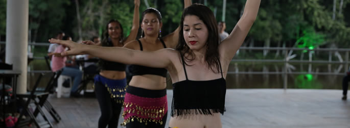Dança do ventre integrou celebração da semana da mulher na Ufac
