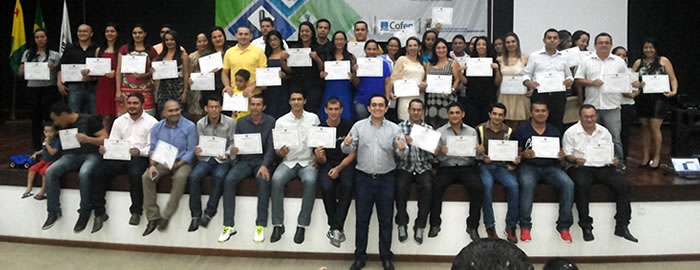 Especialização em Tecnologias da Informação e Comunicação realiza entrega de certificados