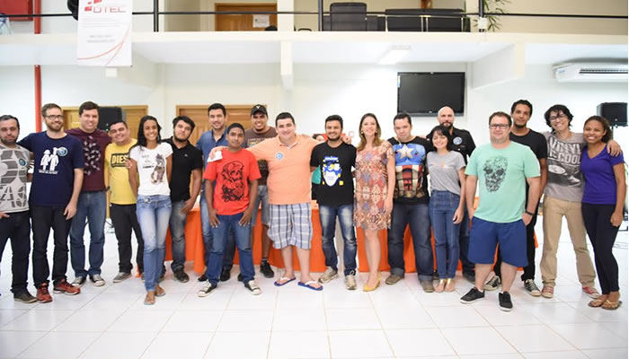 Estudantes da Ufac e Fameta são vencedores do primeiro Hackathon 2016