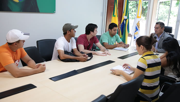 Estudantes da Ufac mobilizam-se para 9ª Bienal da UNE