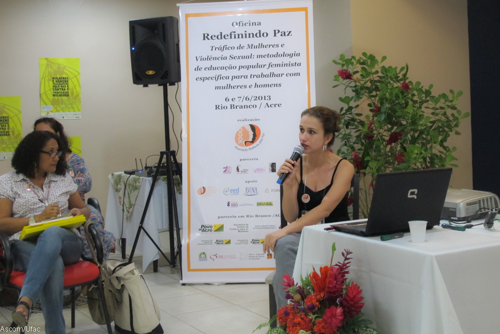 Evento sobre tráfico de mulheres e violência sexual conta com participação da Ufac