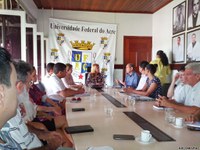 Guida Aquino debate com senador Aníbal Diniz interiorização dos cursos da Ufac