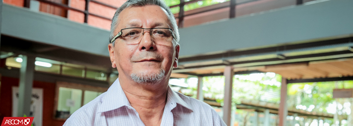 Professor boliviano faz palestra no seminário de extensão