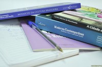 Professora da Ufac fala sobre literatura e livros publicados