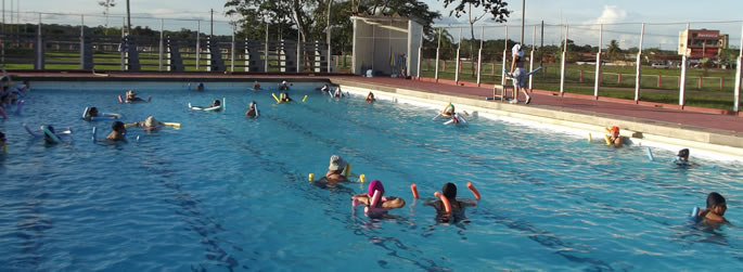 Projeto de extensão promove hidroginástica para idosos