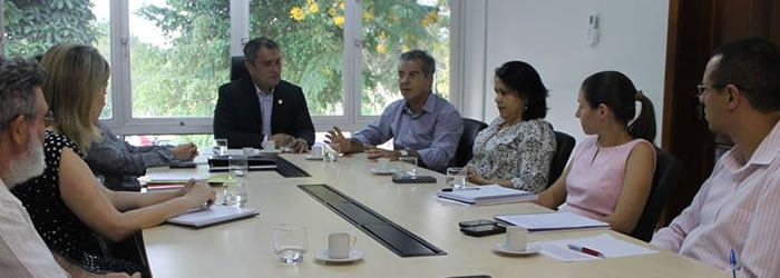 Reitor da Ufac recebe visita do vice-presidente do Senado