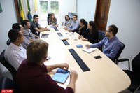 Reitora em exercício recebe gerentes da RNP