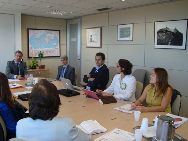 Reunião com representantes do Fórum de Pró-Reitores de Pós-Graduação e Pesquisa (FOPROP) garante continuidade de bolsas do Reuni