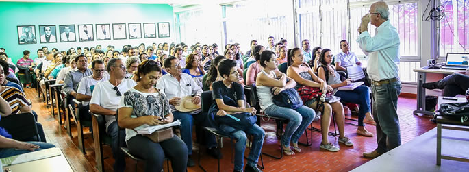 Ufac debate evasão e retenção escolar via Esfor