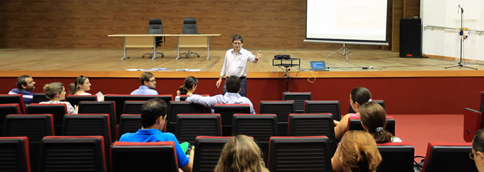 Ufac discute práticas pedagógicas de ensino por meio da Escola de Formação à Docência