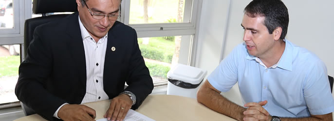 Ufac e Prefeitura assinam termo de cessão para construção de terminal de integração 