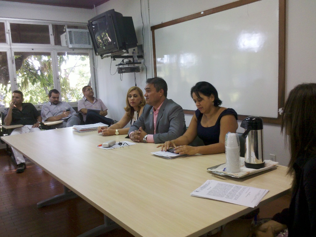 Ufac empossa 8 novos servidores