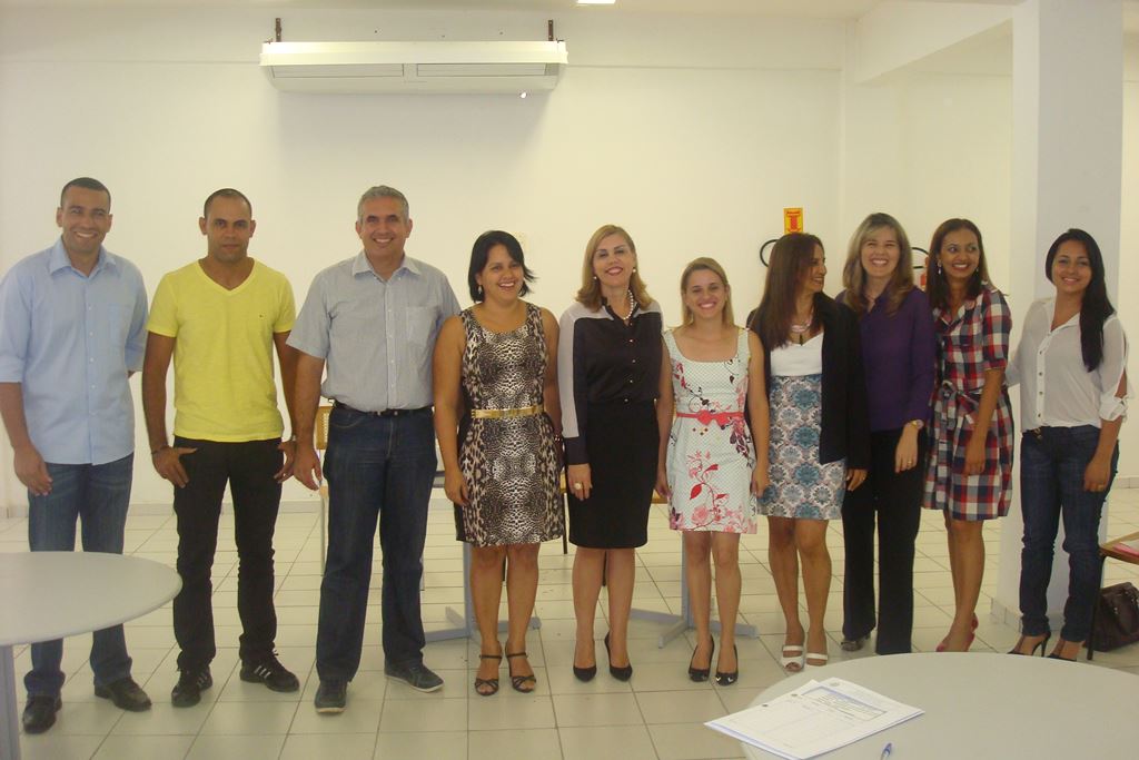 Ufac empossa servidores em Cruzeiro do Sul