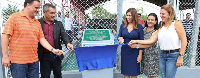 Ufac entrega quadra de esportes reformada