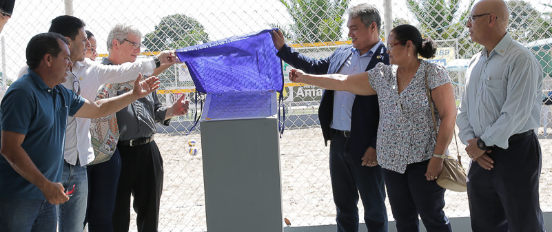 Ufac entrega quadra revitalizada de vôlei de areia 