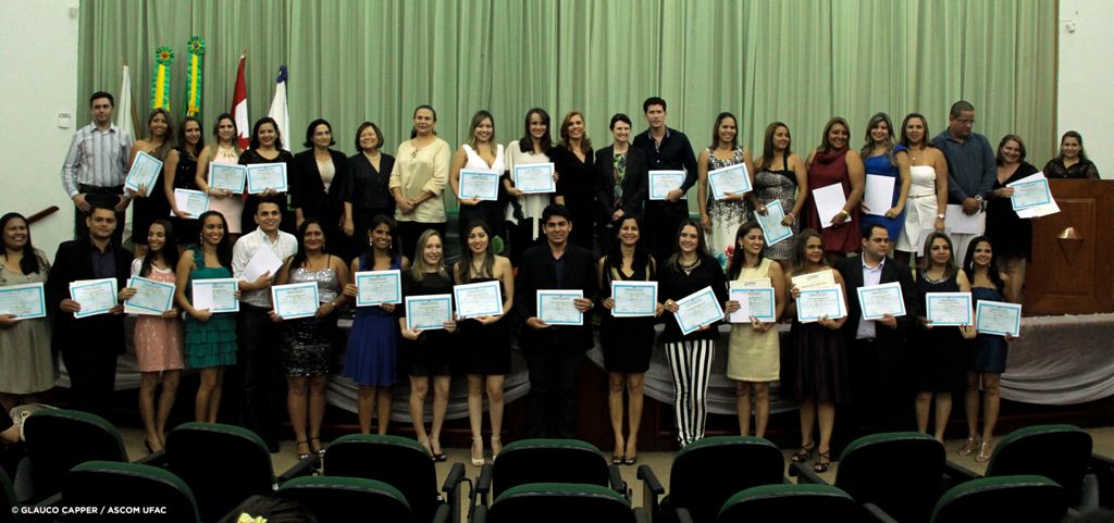 Ufac forma 34 especialistas em atenção primária à saúde