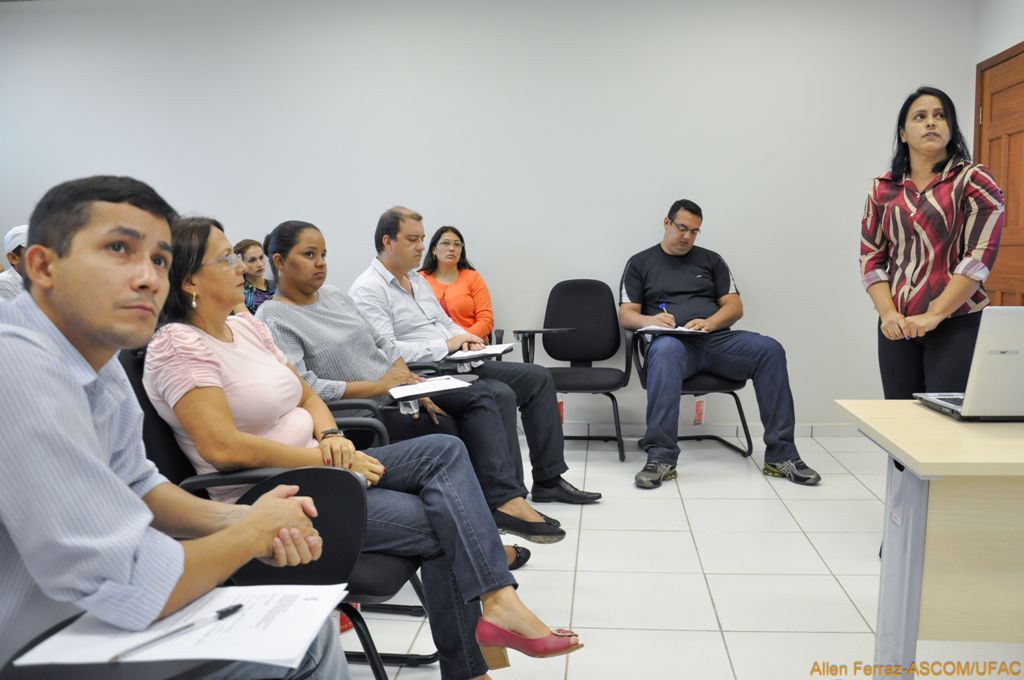 Ufac promove curso de treinamento para novos servidores