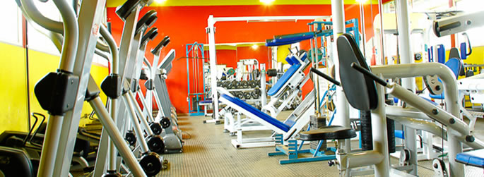 Ufac reinaugura academia de musculação