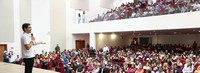 Universitários prestigiam palestra de Giba