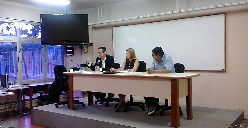 Vice-reitor da UFABC apresenta estrutura da universidade para comissão da Ufac