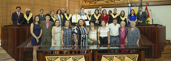 Vice-reitora representa Ufac em posse de Mário Brasil na AAL