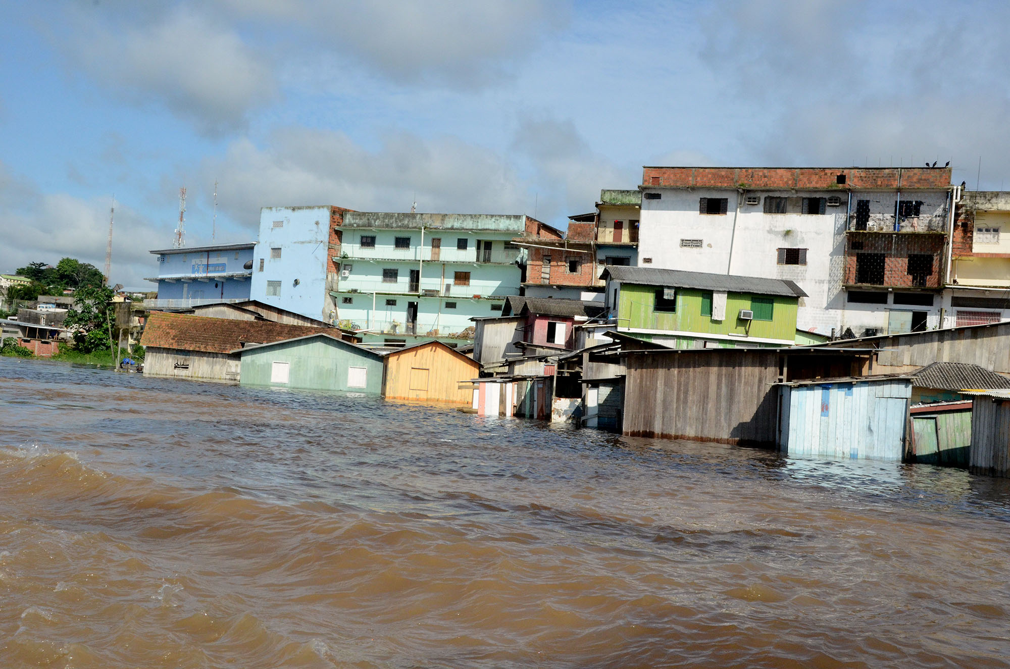 Essa é maior enchente já registrada em Cruzeiro do Sul (Foto: Onofre Brito/Secom)